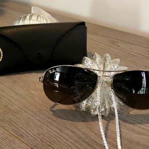 SOLD - Ray-Ban Aviator Sun Glasses